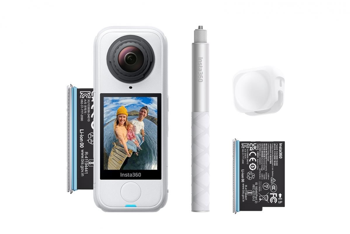 Insta360 X4 Air Starter Bundle akční kamera, Bílá, 8K / 30fps, 4K/ až 60fps, 6osý gyroskop, 360°, Active HDR, vodotěsná