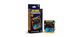 Evercade Super Micro - Space Invaders Keychain Gamer